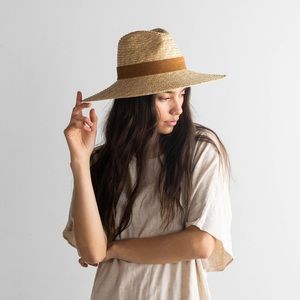 ✨BRAND NEW IN PACKAGING✨Gigi Pip Isla Straw Fedora